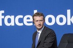 Facebook của Mark Zuckerberg khốn đốn thế nào sau bê bối lộ thông tin?