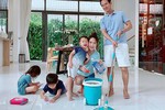 Tự bỏ tiền làm phim, Lý Hải giàu cỡ nào?