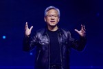 Khối tài sản đồ sộ của CEO Nvidia bước chân vào giới siêu giàu 