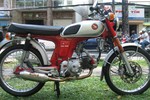 Xế cổ Honda 68 lột xác đầy phong cách