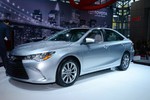 Toyota Camry 2015 chốt giá từ 490 triệu đồng