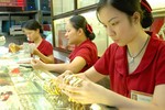 Giá vàng đầu tuần biến động nhẹ