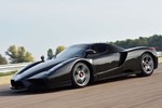 Siêu xe Ferrari Enzo “hồi sinh” như mới sau tai nạn đứt đôi