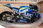 Siêu môtô Suzuki GSX-RR "siêu khủng" cập bến VN