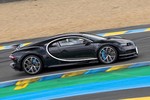 Siêu xe Bugatti Chiron nhanh hơn cả xe đua Le Mans