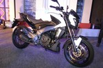 Môtô côn tay Bajaj Dominar 400 giá chỉ 45 triệu đồng