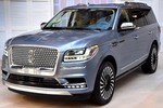 SUV hạng sang Lincoln Navigator 2018 “đấu” Cadillac Escalade