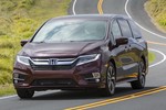 Xe gia đình Honda Odyssey 2017 "chốt giá" 700 triệu