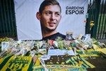 Phát hiện máy bay chở ngôi sao bóng đá Argentina Emiliano Sala gặp nạn