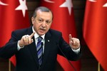 Muốn tránh bị truy tố, ông Erdogan phải làm tổng thống suốt đời