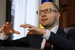 Yatseniuk: Ukraine rất khó khăn, nhưng sẽ lấy lại Crimea từ Nga