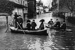 Trận lũ lụt ở Paris năm 1910 qua ảnh