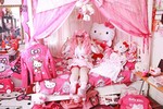 Gặp cô nàng mê Hello Kitty điên cuồng