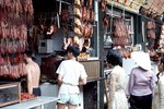 Cảnh buôn bán nhộn nhịp ở Sài Gòn xưa hồi 1960 