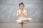 Lợi ích ít ai hay của yoga nóng