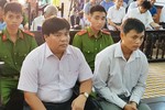 Chủ tọa bệnh đột xuất, không thể tuyên án tại phiên tòa 'kỳ lạ'