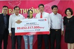 Cô gái làm tóc ở Bến Tre nhận giải Jackpot gần 100 tỷ đồng của Vietlott 