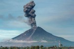 Indonesia cảnh báo về núi lửa Sinabung sau đợt phun trào tro bụi