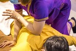 Chàng trai đứt động mạch, đột quỵ sau khi đi massage