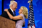 Chuyện tình nổi tiếng của ông Joe Biden và phu nhân 