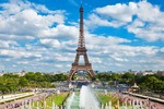 Vì sao tháp Eiffel của Pháp bỗng dưng cao thêm 6m? 