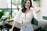 Loạt mỹ nữ đua nhau khoe eo con kiến với áo croptop phơi ngực đầy 