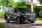 Toyota Alphard chạy 1 năm giá còn 3,5 tỷ đồng