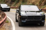 Porsche Cayenne tăng giá gần 2 tỷ tại Việt Nam  