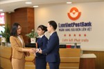 Lãnh đạo và người thân liên tục muốn bán cổ phiếu LPB của LienVietPostBank