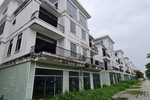 Cận cảnh loạt shophouse chục tỷ bỏ hoang ở Đà Nẵng