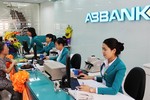 ABBank báo lãi 6 tháng sau soát xét bốc hơi 90 tỷ đồng, thu nhập nhân viên cũng giảm theo