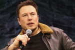 'Tỷ phú không tiền mặt' Elon Musk rao bán 5 căn nhà giá 100 triệu USD