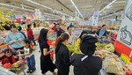 Tết Giáp Thìn 2024: Nhiều mặt hàng giảm giá sâu, hàng Việt lên ngôi