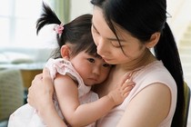 Con gái lấy chồng vẫn dựa dẫm mẹ già 