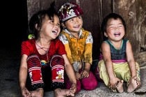 Em bé H’Mông lọt top ảnh đẹp của National Geographic