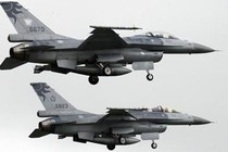 Chiến đấu cơ F-16 của Đài Loan bổ nhào xuống biển