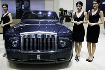 Đại gia lách thuế siêu xe Rolls Royce