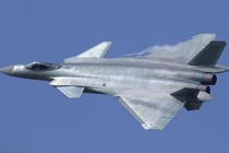 Dân mạng lo tiêm kích J-20 thành "F-35 phiên bản Trung Quốc"