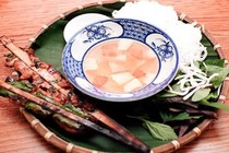 Đến Hà Nội nhất định phải đi ăn ở những quán bún chả này 