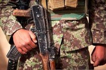 Chán súng Mỹ, Afghanistan muốn mua súng trường Kalashnikov của Nga