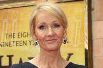 Lần đầu JK Rowling tiết lộ không dùng tên thật khi viết “Harry Potter“