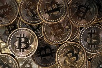 Giá Bitcoin hôm nay 25/12: Giảm không ngừng, nhà đầu tư tháo chạy