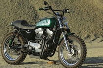 Chiếc Street Tracker cá tính mang “linh hồn” Harley Sportster 883 