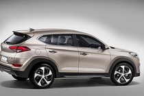 Chưa về đến Việt Nam, Hyundai Tucson 2016 đã cháy hàng