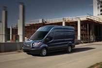 Ford bất ngờ ra mắt Transit phiên bản 2016 