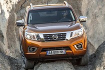 Nissan Navara NP300 phiên bản Châu Âu chính thức lộ diện