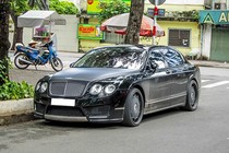 Xế sang Bentley độ Mansory phong cách mạnh mẽ tại Sài Gòn