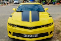 "Gã cơ bắp" Chevrolet Camaro RS 2014 trên phố Sài Gòn