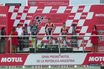 Marquez vượt mặt Rosssi, về nhất tại MotoGP Argentina 2016