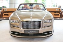 Cận cảnh siêu xe sang mui trần Rolls-Royce Dawn giá 22 tỷ 